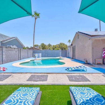 Fab Phx Getaway W/ Pool & Fire Pit Villa Phoenix Buitenkant foto