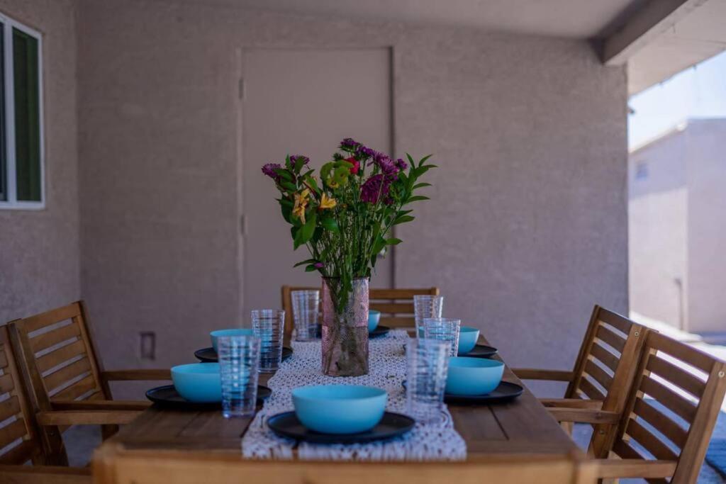Fab Phx Getaway W/ Pool & Fire Pit Villa Phoenix Buitenkant foto