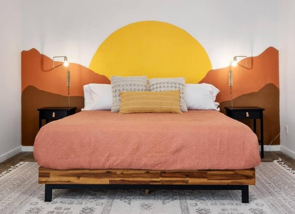 Fab Phx Getaway W/ Pool & Fire Pit Villa Phoenix Buitenkant foto