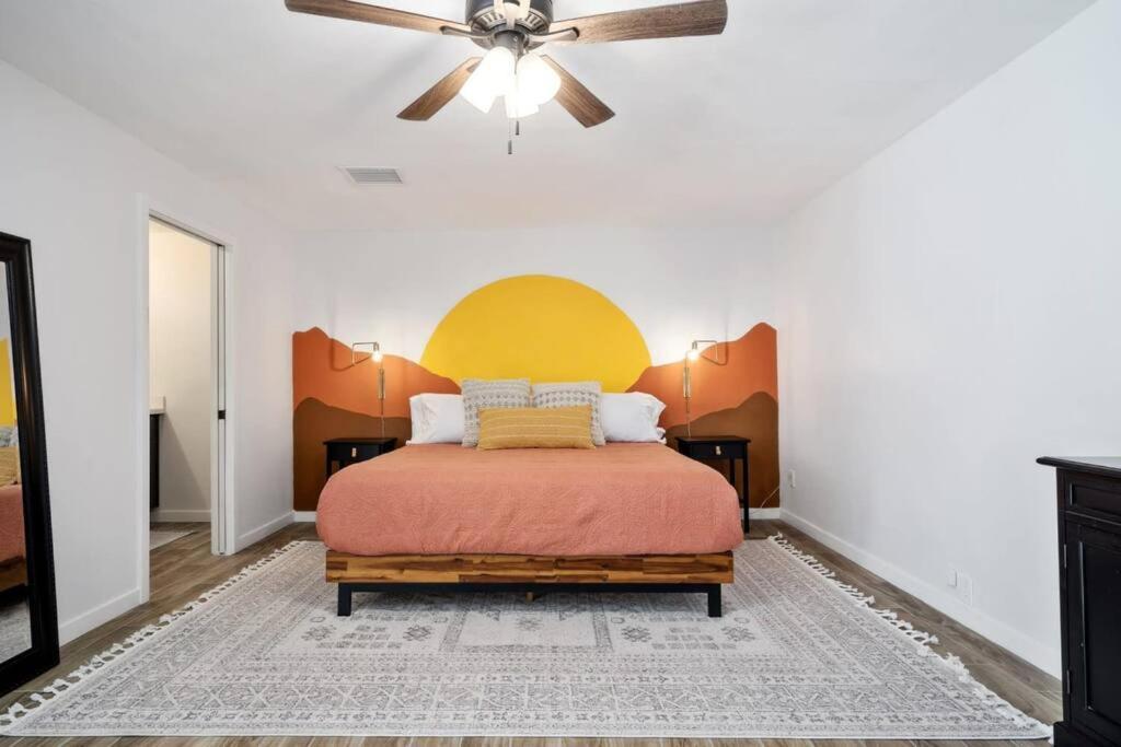 Fab Phx Getaway W/ Pool & Fire Pit Villa Phoenix Buitenkant foto