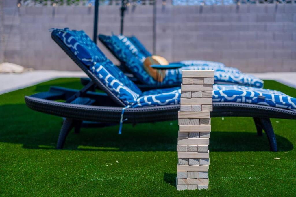 Fab Phx Getaway W/ Pool & Fire Pit Villa Phoenix Buitenkant foto